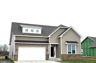 168 Santiago Cir, Martinsburg, WV 25403 - Photo 2