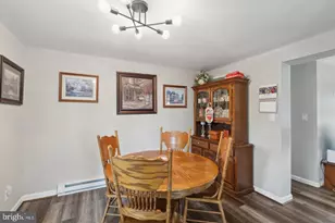 582 Hanshew Ln, Martinsburg, WV 25404 - Photo 8