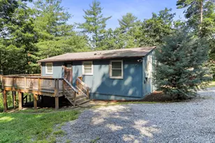 165 Village Dr, Hedgesville, WV 25427 - Photo 2