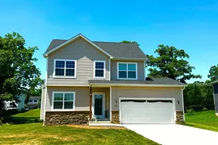 321 Coralberry Dr, Martinsburg, WV 25401 - Photo 2
