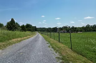 220 Stotelmyer Ln, Martinsburg, WV 25405 - Photo 2