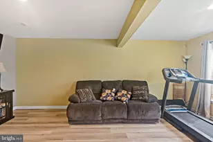 362 Rumbling Rock Rd, Hedgesville, WV 25427 - Photo 8