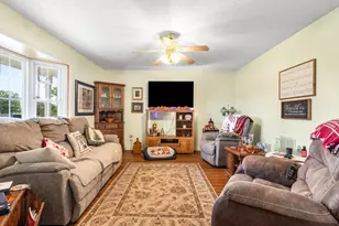 431 Canterbury Dr, Martinsburg, WV 25403 - Photo 6