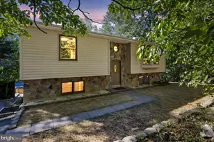 145 Basswood Dr, Bunker Hill, WV 25413 - Photo 2