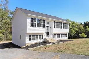 149 Jared Ct, Hedgesville, WV 25427 - Photo 2