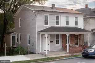 130 E John St, Martinsburg, WV 25401 - Photo 2