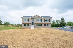 327 Audrey Ln, Inwood, WV 25428 - Photo 2