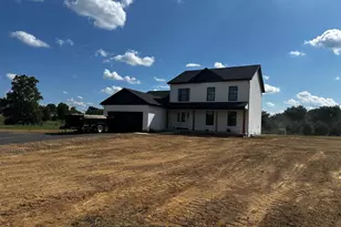 117 Florence Ln, Martinsburg, WV 25403 - Photo 2