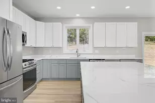 607 Slonaker Ln, Martinsburg, WV 25405 - Photo 18