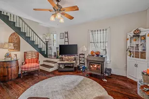 9872 Winchester Ave, Bunker Hill, WV 25413 - Photo 4