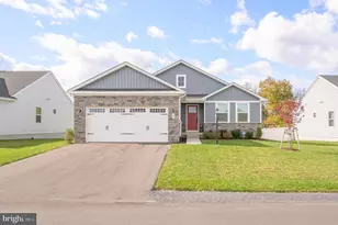 35 Sutherland Wy, Martinsburg, WV 25405 - Photo 1