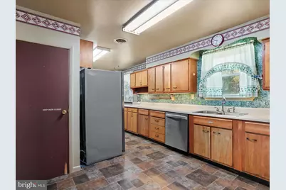 60 Grey Spring Avenue, Bunker Hill, WV 25413 - Photo 8