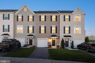 26 Quebec Ct, Falling Waters, WV 25419 - Photo 1