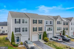 386 Rumbling Rock Rd, Hedgesville, WV 25427 - Photo 4