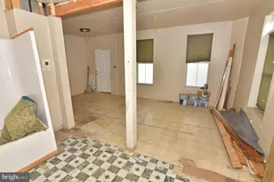 526 N High St, Martinsburg, WV 25404 - Photo 8