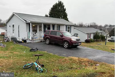32 Yarrow Circle, Martinsburg, WV 25404 - Photo 2
