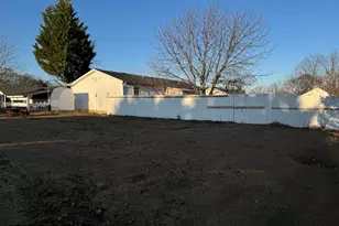 331 Crestview Dr, Martinsburg, WV 25405 - Photo 16