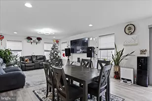 183 Luxor Ct, Bunker Hill, WV 25413 - Photo 8