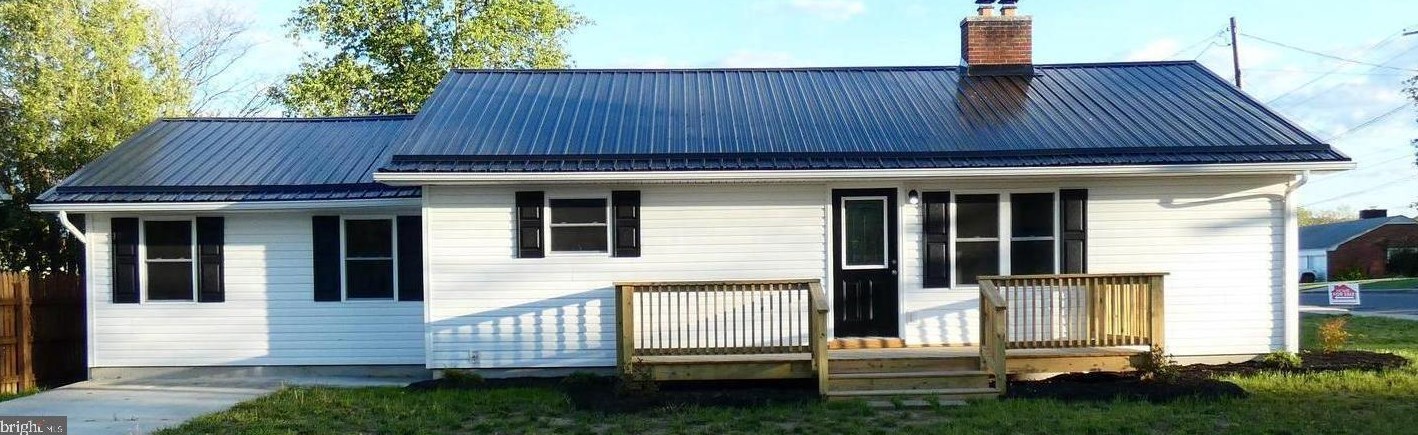 12 Fort Hill Ave, Arthur, WV 26847