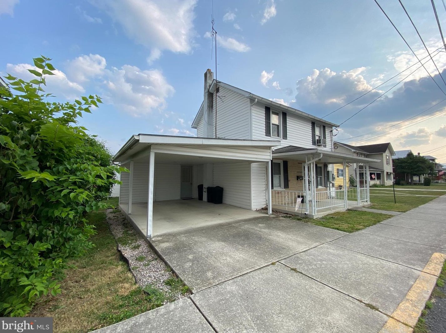 16 Central Ave, Arthur, WV 26847-1702