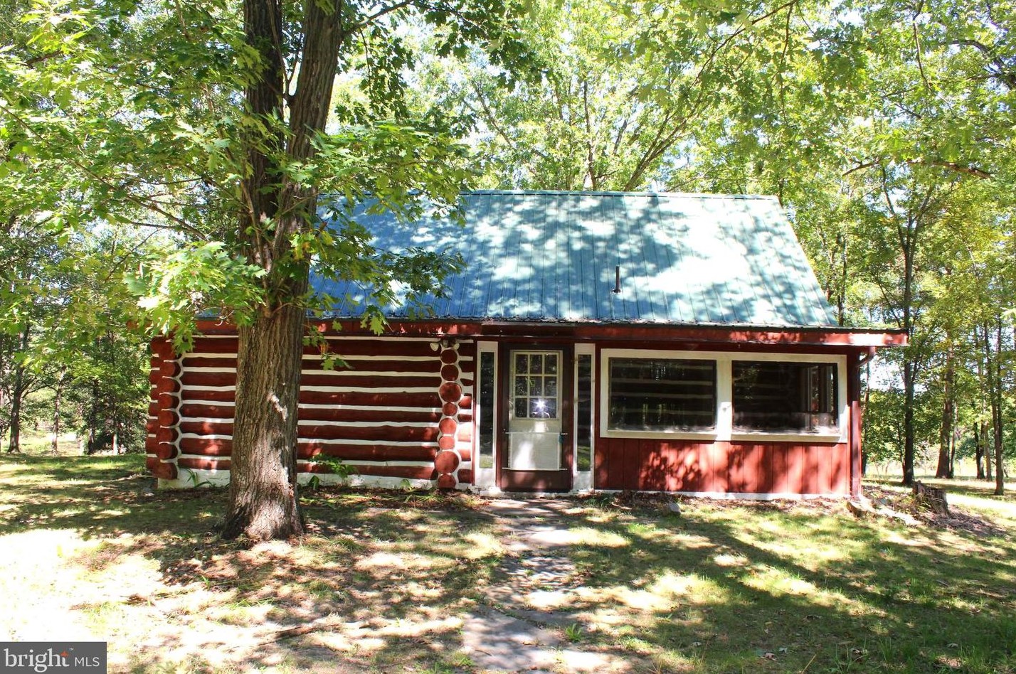 1991 Roby Rd, Maysville, WV 26833