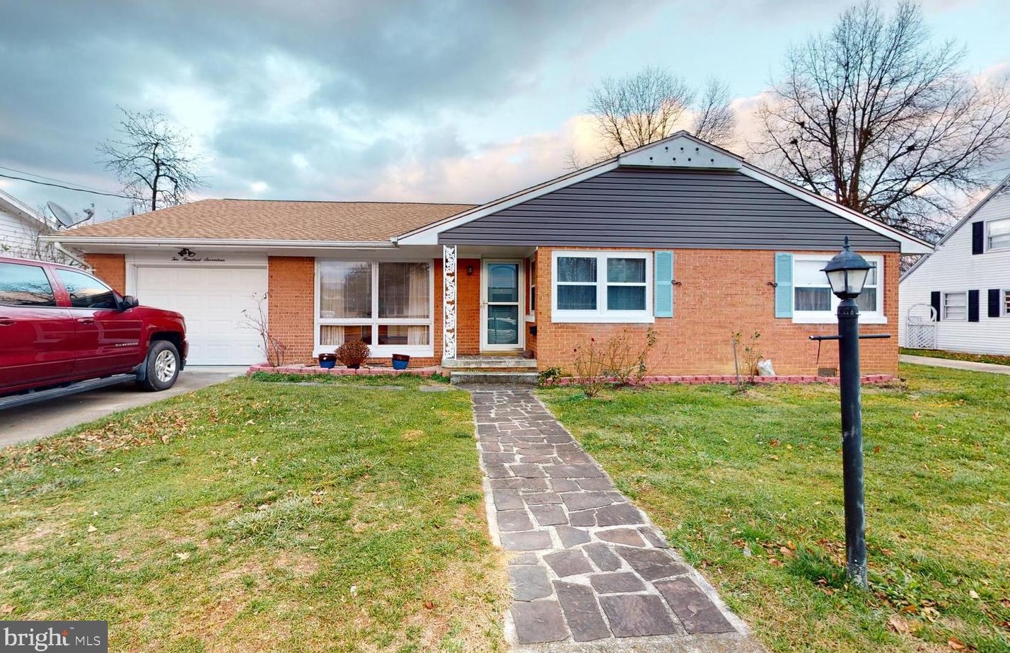 217 Judy St, Arthur, WV 26847-1511