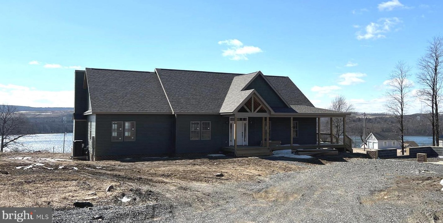 25 Bear Woods Rd, Mount Storm, WV 26739