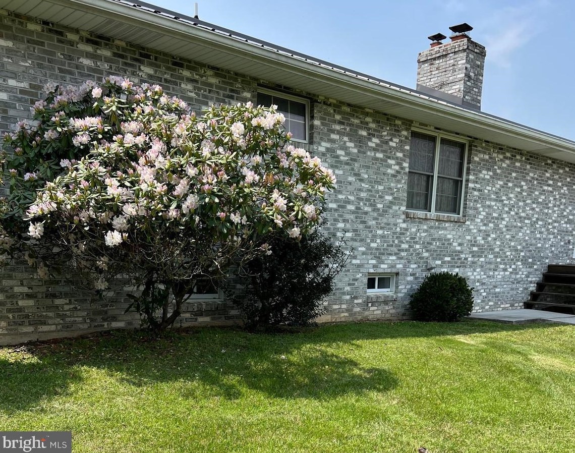 42 Upper Deer Trl, Arthur, WV 26847