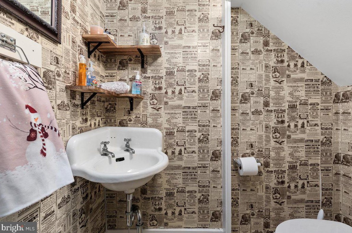 101 Virginia Ave, Arthur WV 26847-1715 exterior