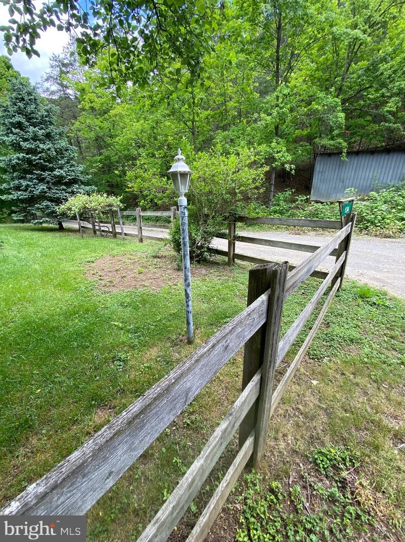 134 Harvey Sites Dr, Arthur, WV 26847