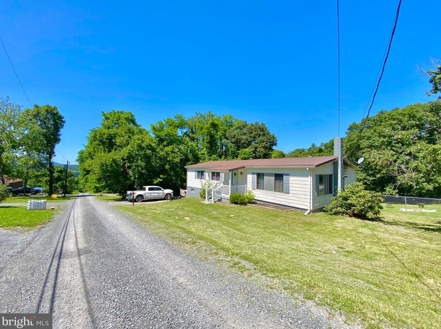 202 Hedrick Dr, Arthur, WV 26847-8146