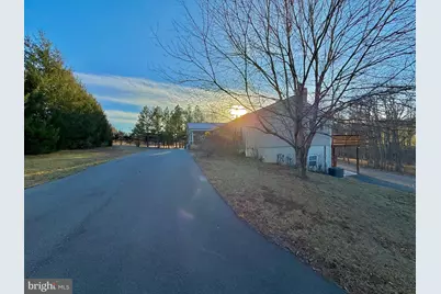 401 Nighthawk Drive, Petersburg, WV 26847 - Photo 8