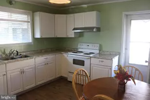 19 Myrtle Ave, Petersburg, WV 26847 - Photo 12