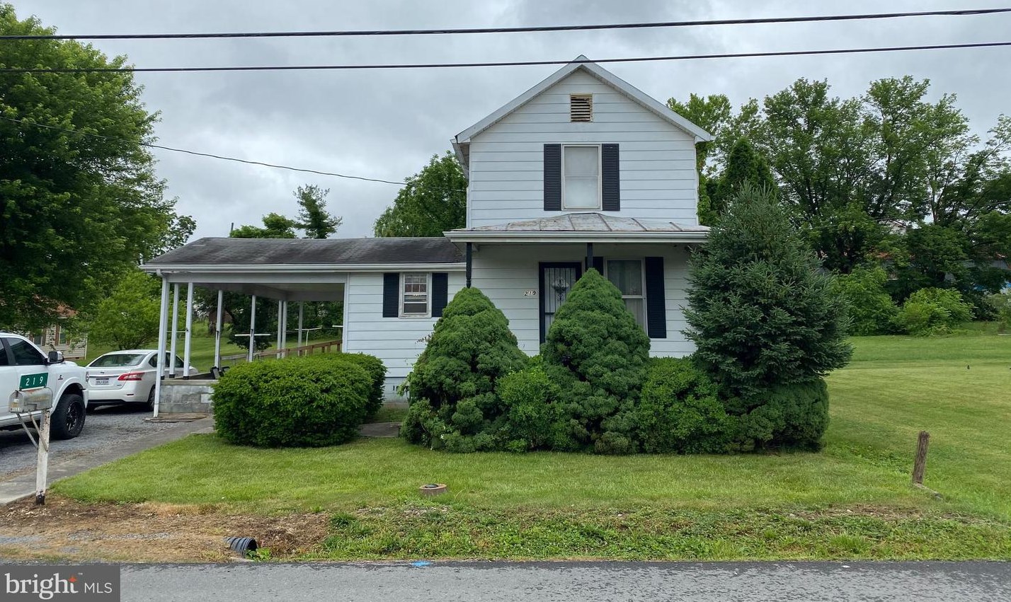 219 Maple Ave, Rig, WV 26836
