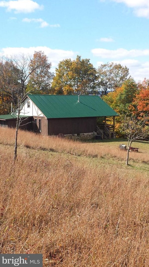 678 Black Bear Ln, Mathias, WV 26812