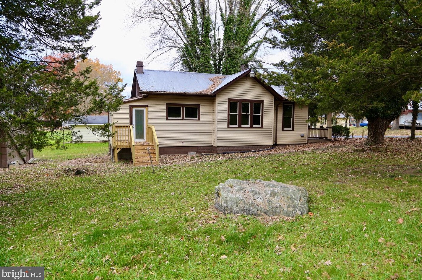 546 Sand Field Rd, Wardensville, WV 26851