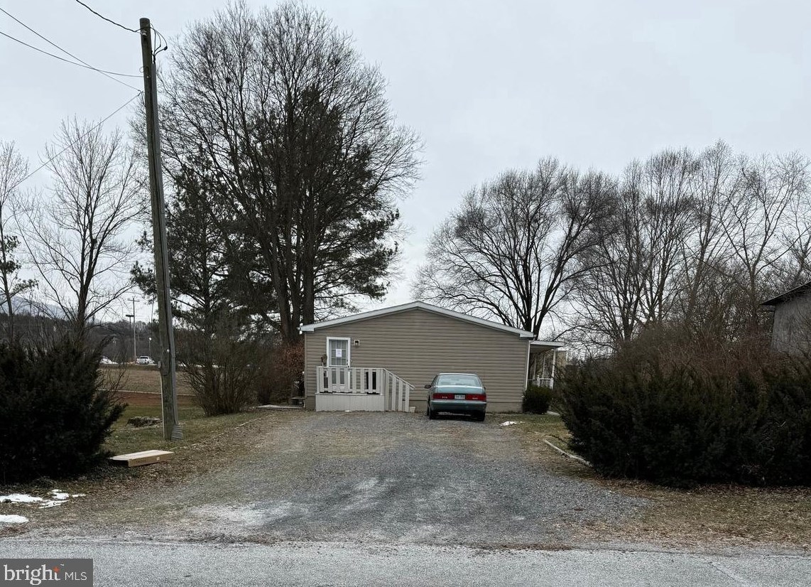 118 Brighton Ave, Rig, WV 26836-1204