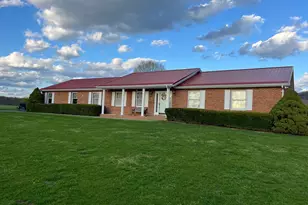 160 Hill Top Ln, Moorefield, WV 26836 - Photo 2