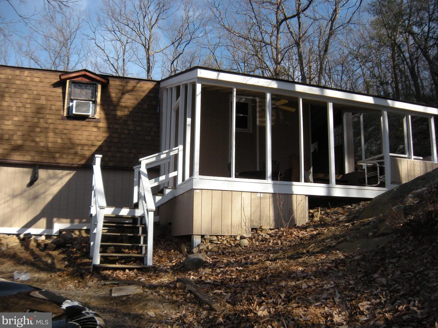240 Hoover Young Dr, Capon Bridge, WV 26711-9257