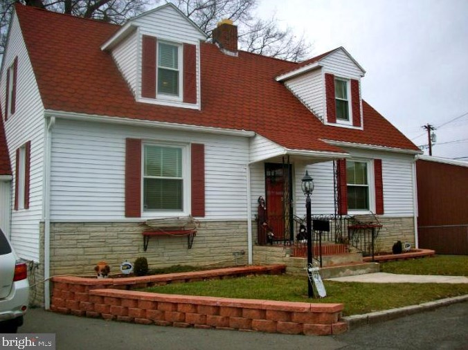39 S Charlevoix Pl, Three Churches, WV 26757