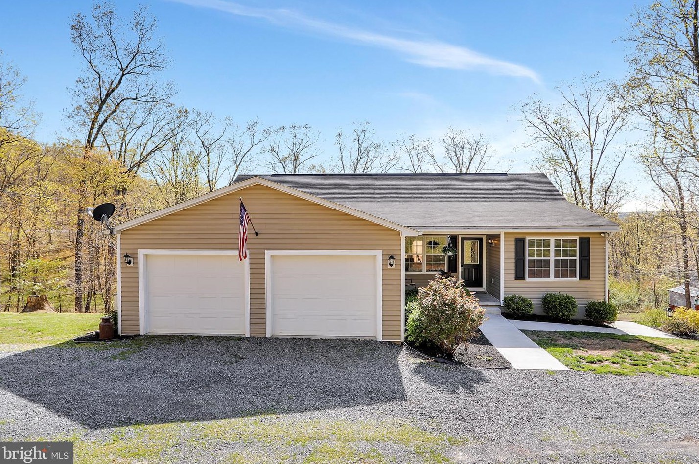 67 Arbor Mist Dr, Capon Bridge, WV 26711-4509