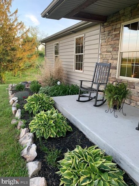 6183 Jersey Mountain Rd, Three Churches, WV 26757