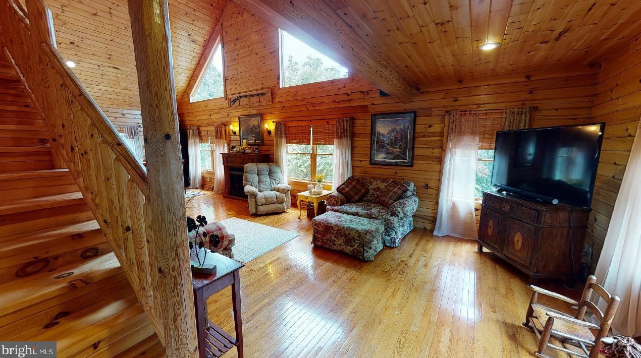 360 Locksa Rd, Three Churches, WV 26757