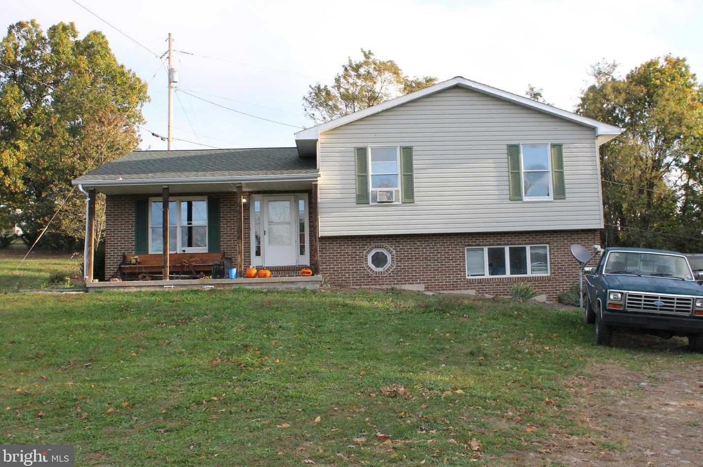 6009 Old Martinsburg Grade Rd, Augusta, WV 26704