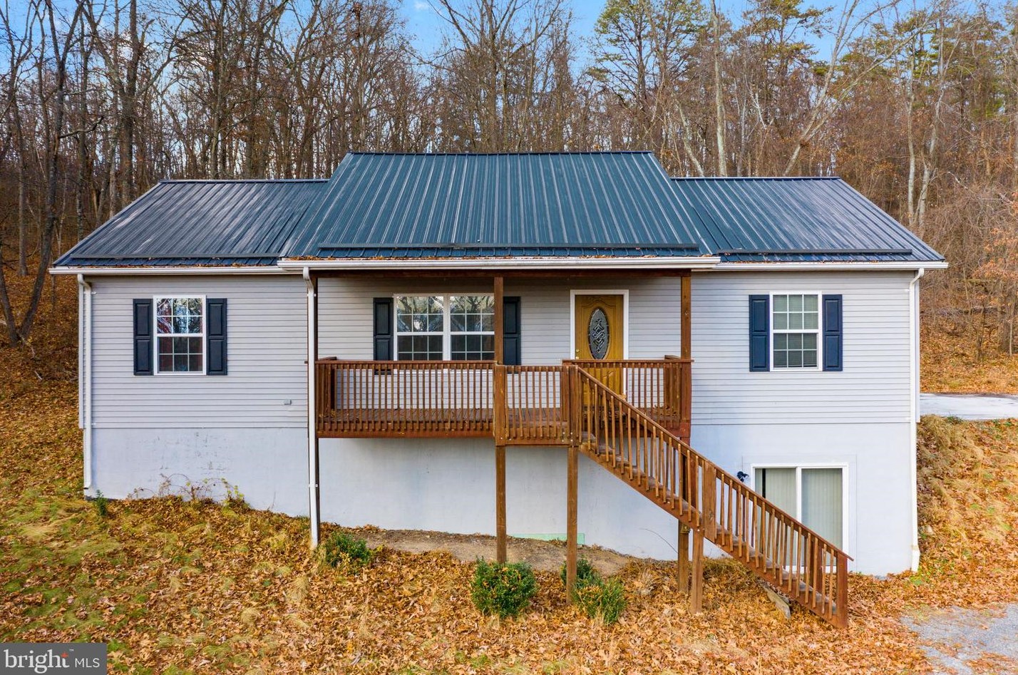 196 Denney Dr, Augusta, WV 26704-2650