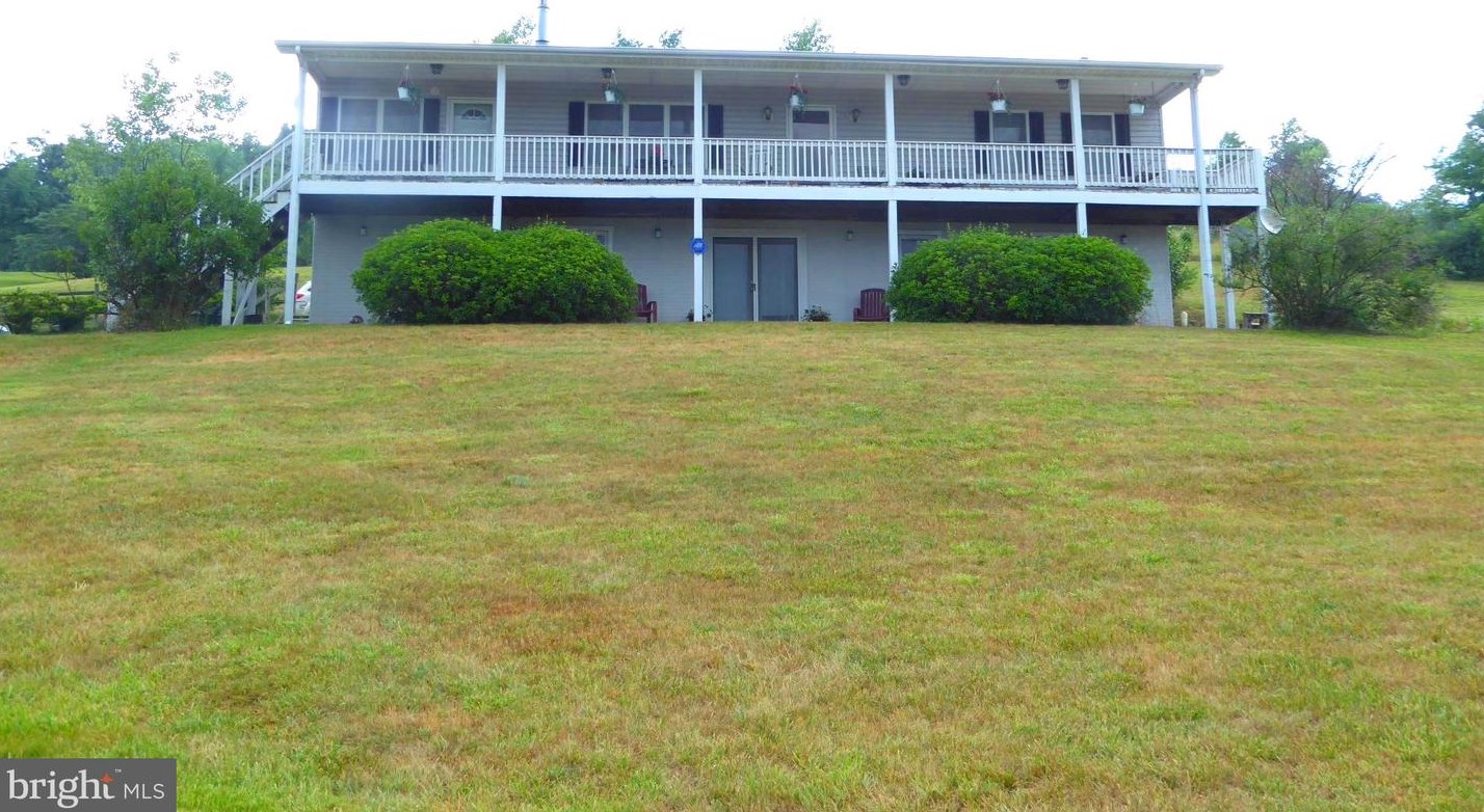 359 Stoney Mountain Overlook Rd, Three Churches, WV 26757