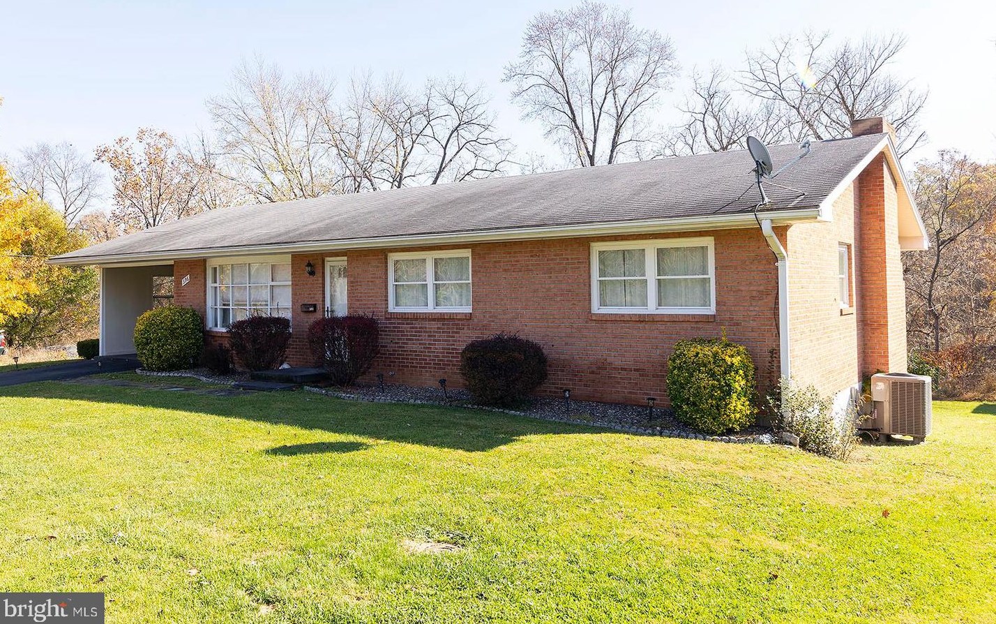 396 School St, Three Churches, WV 26757