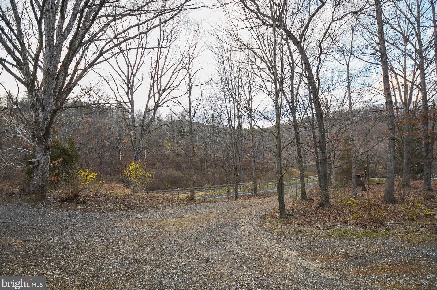 97 Stormy Ln, Springfield, WV 26763