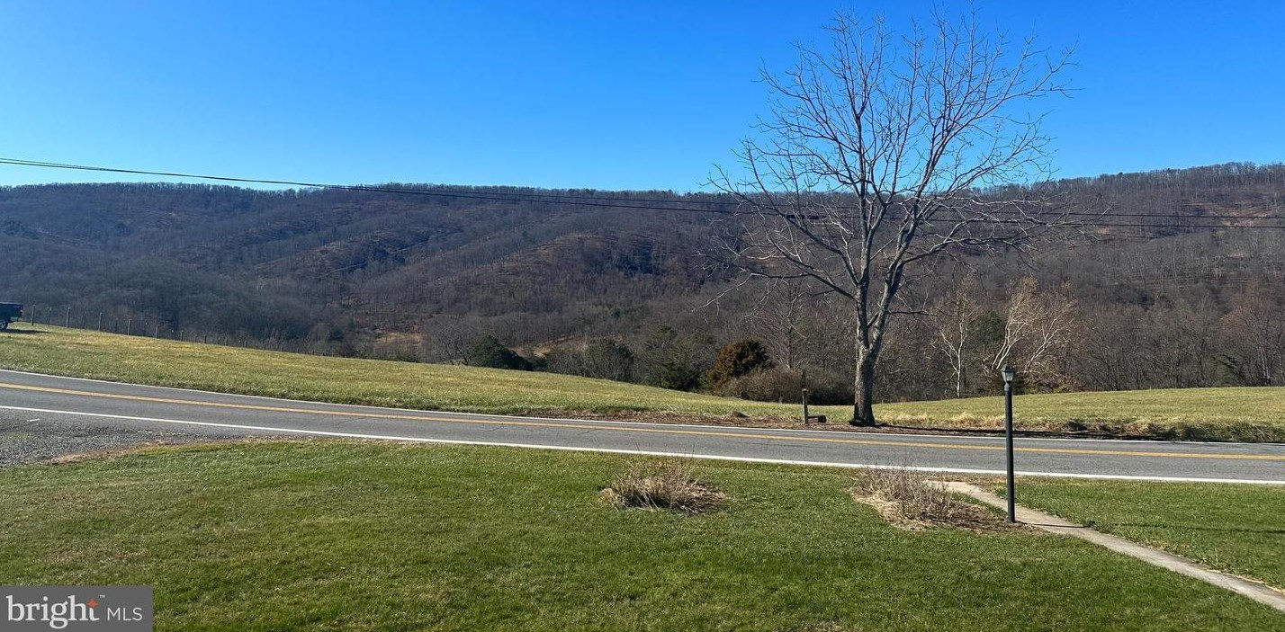 7409 Grassy Lick Rd, Three Churches, WV 26757