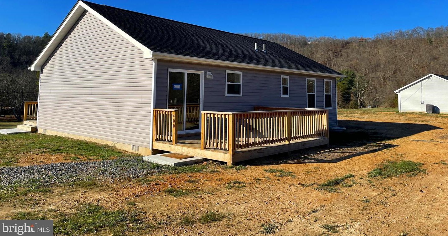 400 Starbright Dr, Augusta, WV 26704